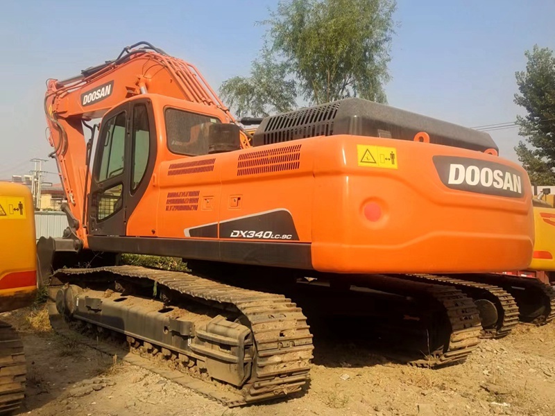 Used Doosan DX340LC-9 excavator