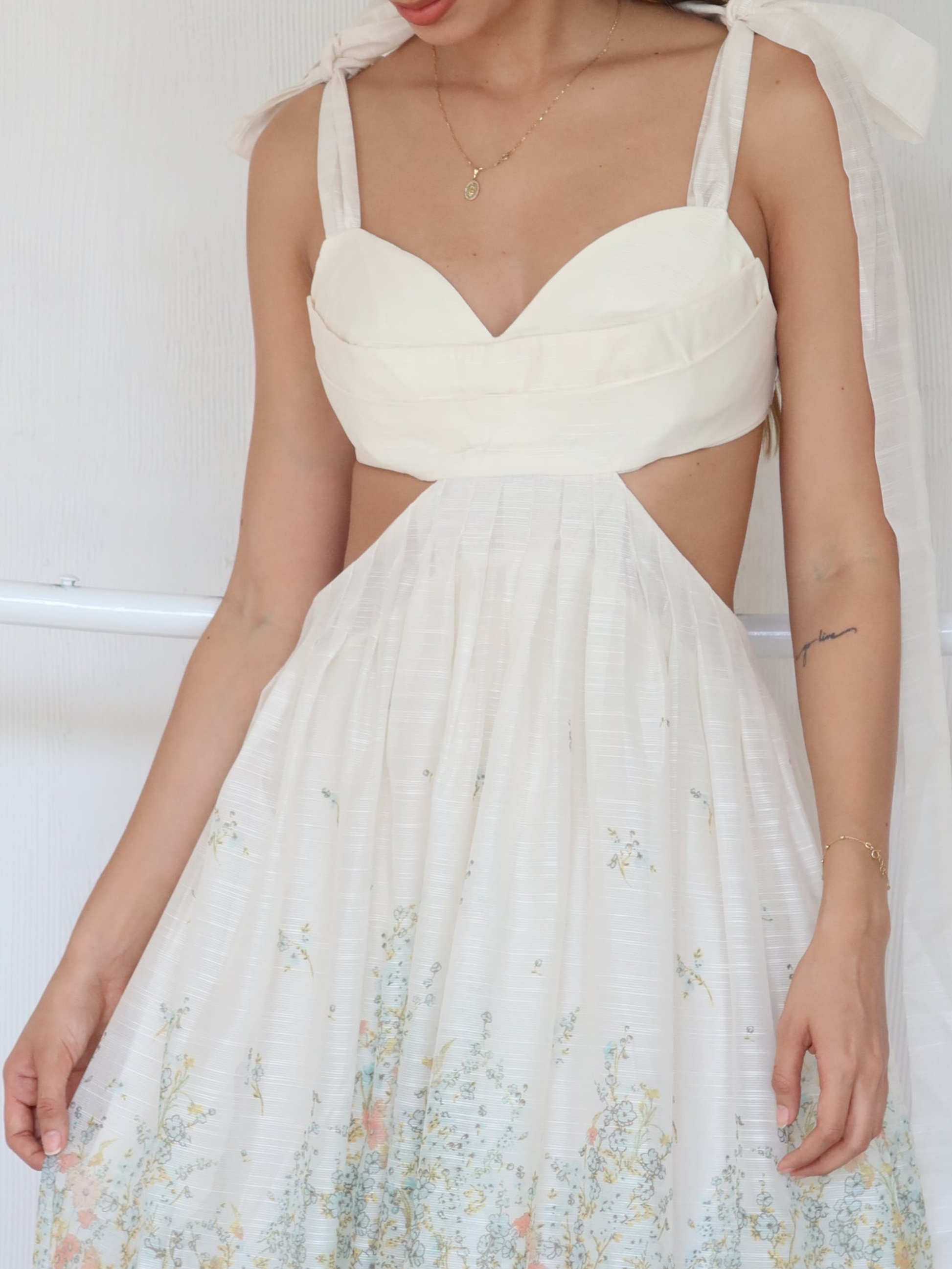 Shoulder Tie Waistless Printed Midi Dress