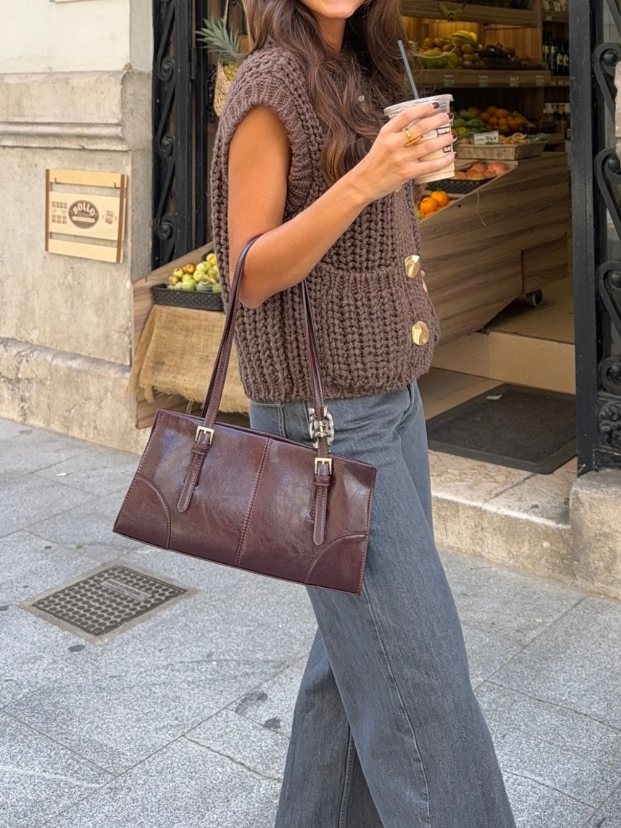 Round Neck Sleeveless Knit Cardigan