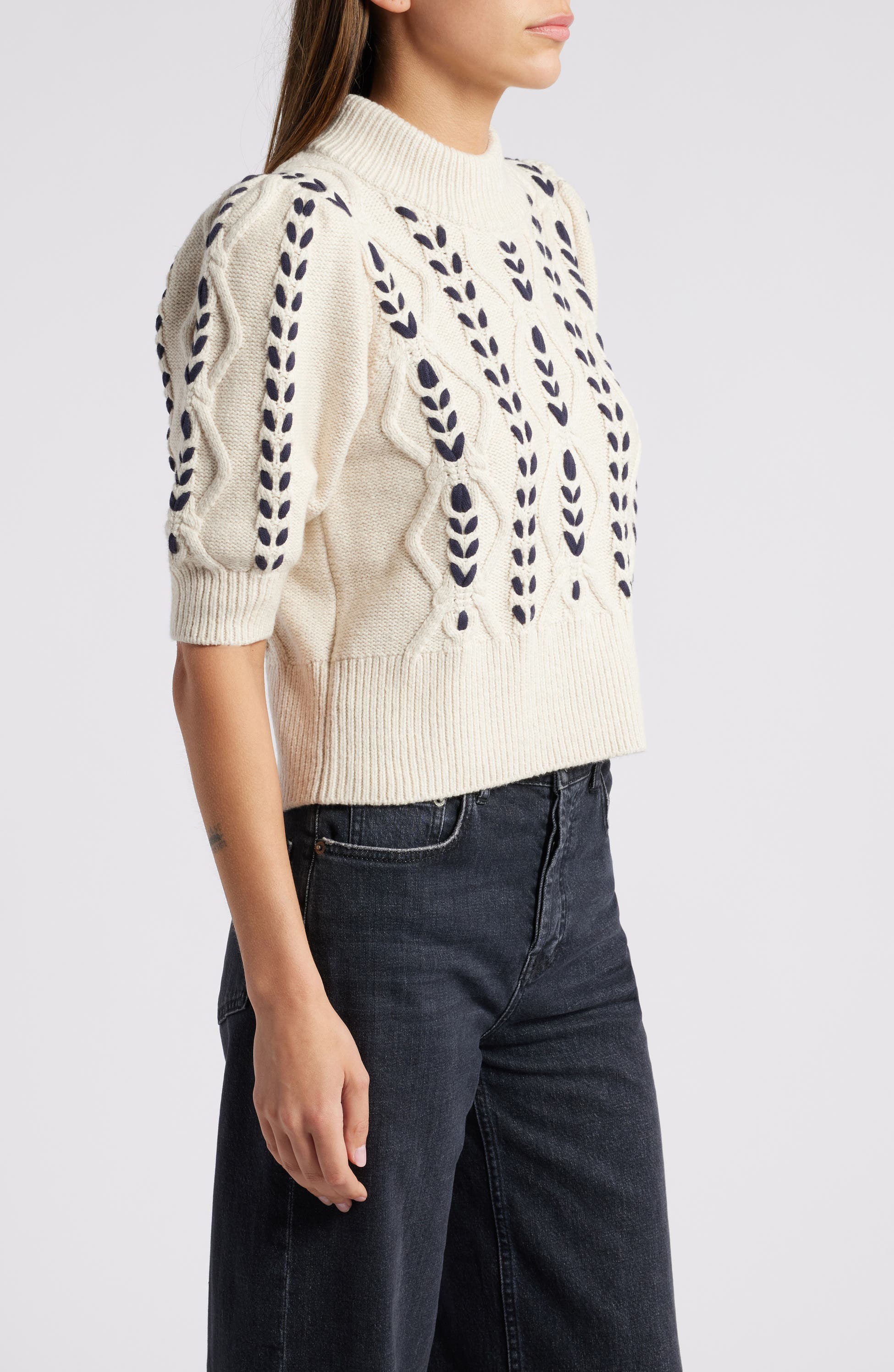 Textured Mid-sleeve Pullover Sweater