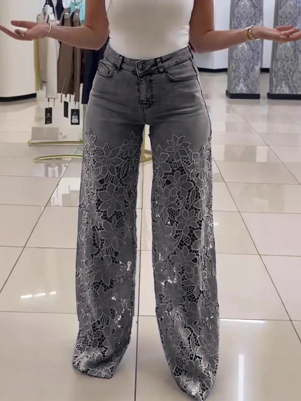 Stylish Wispy Lace Patchwork Jeans