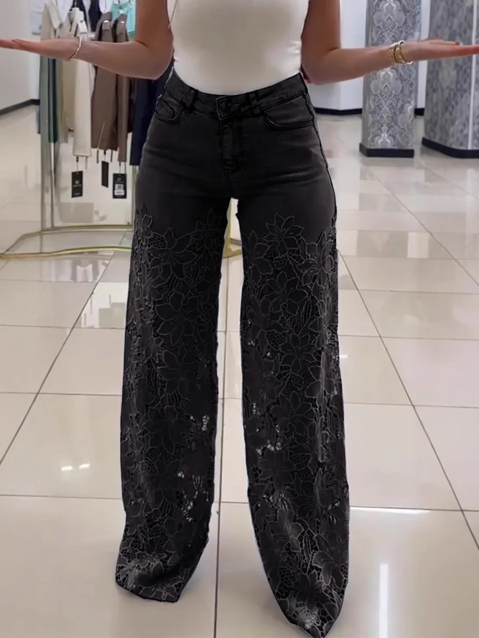 Stylish Wispy Lace Patchwork Jeans