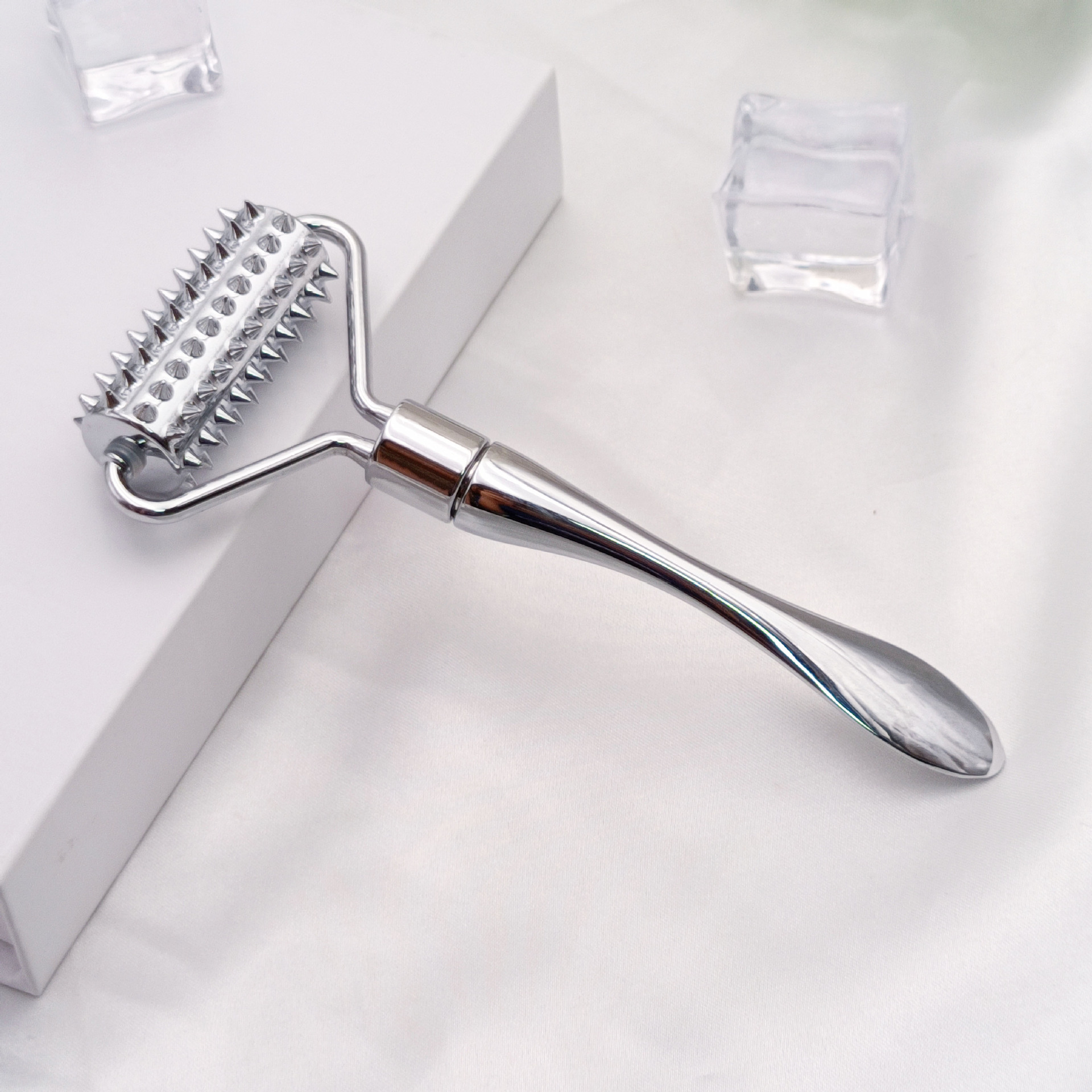 Zinc Alloy Microneedle Roller Facial Wrinkle Remover Manual Massager Micropin Skincare Beauty Tool Device Dermaroller for Face
