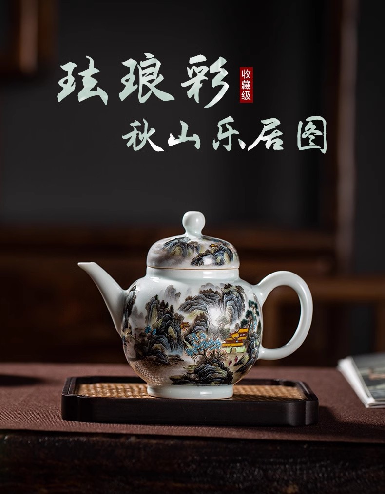 Jingdezhen teapots, blue and white porcelain teapots,hand-decorated teapots, single pot"qiushanlejutu"250ml