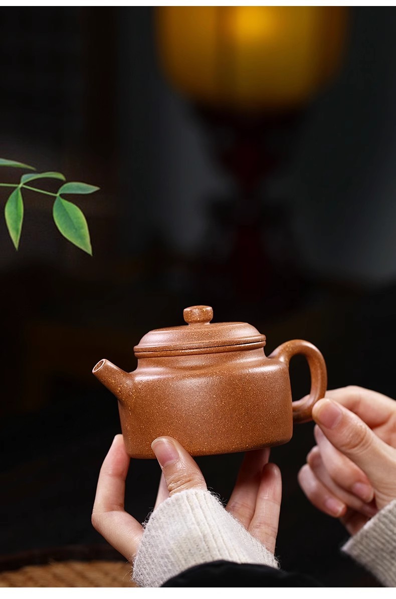 Yixing purely handmade Zisha teapots, single pot"dezhong"200ml