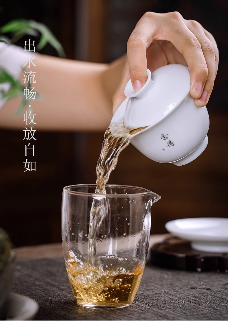 Jingdezhen tea cup tea bowl with a lid gaiwan "shede"122ml