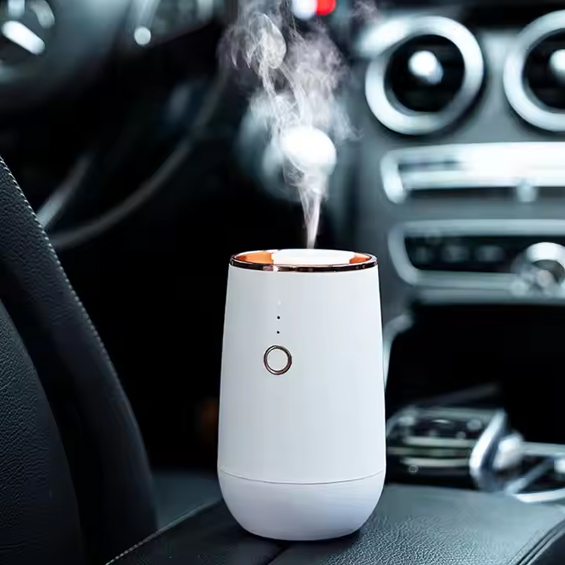 Wholesale Mini Plastics10ML Car Essential Oil Diffuser USB Rechargeable air Scent Machine Electric Perfume Diffuser for Car
