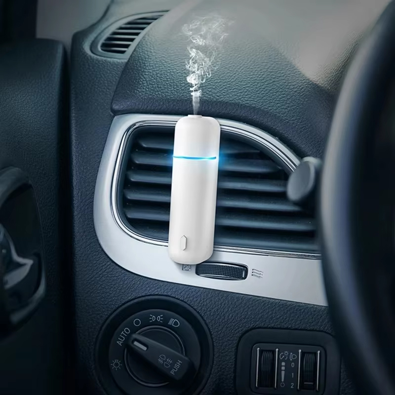 Top Sale Mini Plastics 4ML Car Perfume Diffuser USB Rechargeable Electric Ultrasonic Car Vent Clip Diffuser