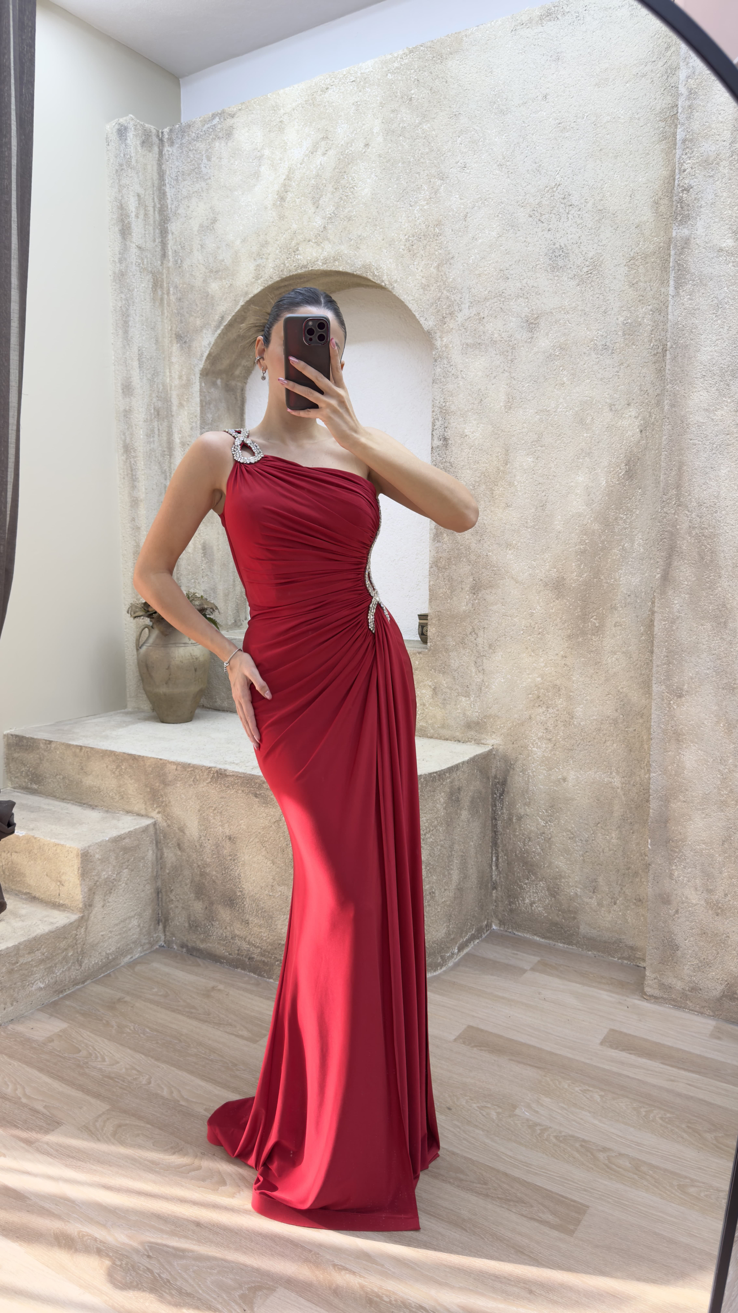 ONE SHOULDER WAIST DETAIL STONE EMBROIDERED DRAPED DESIGN EVENING DRESS