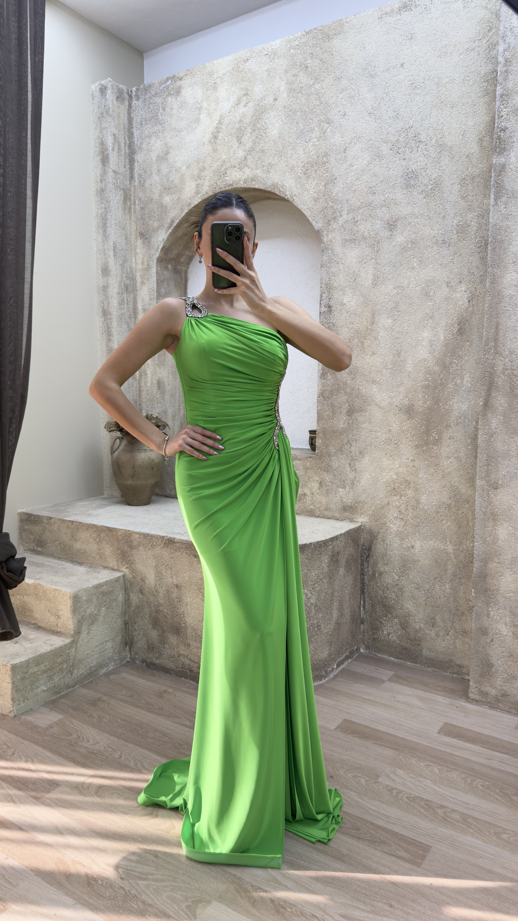 ONE SHOULDER WAIST DETAIL STONE EMBROIDERED DRAPED DESIGN EVENING DRESS