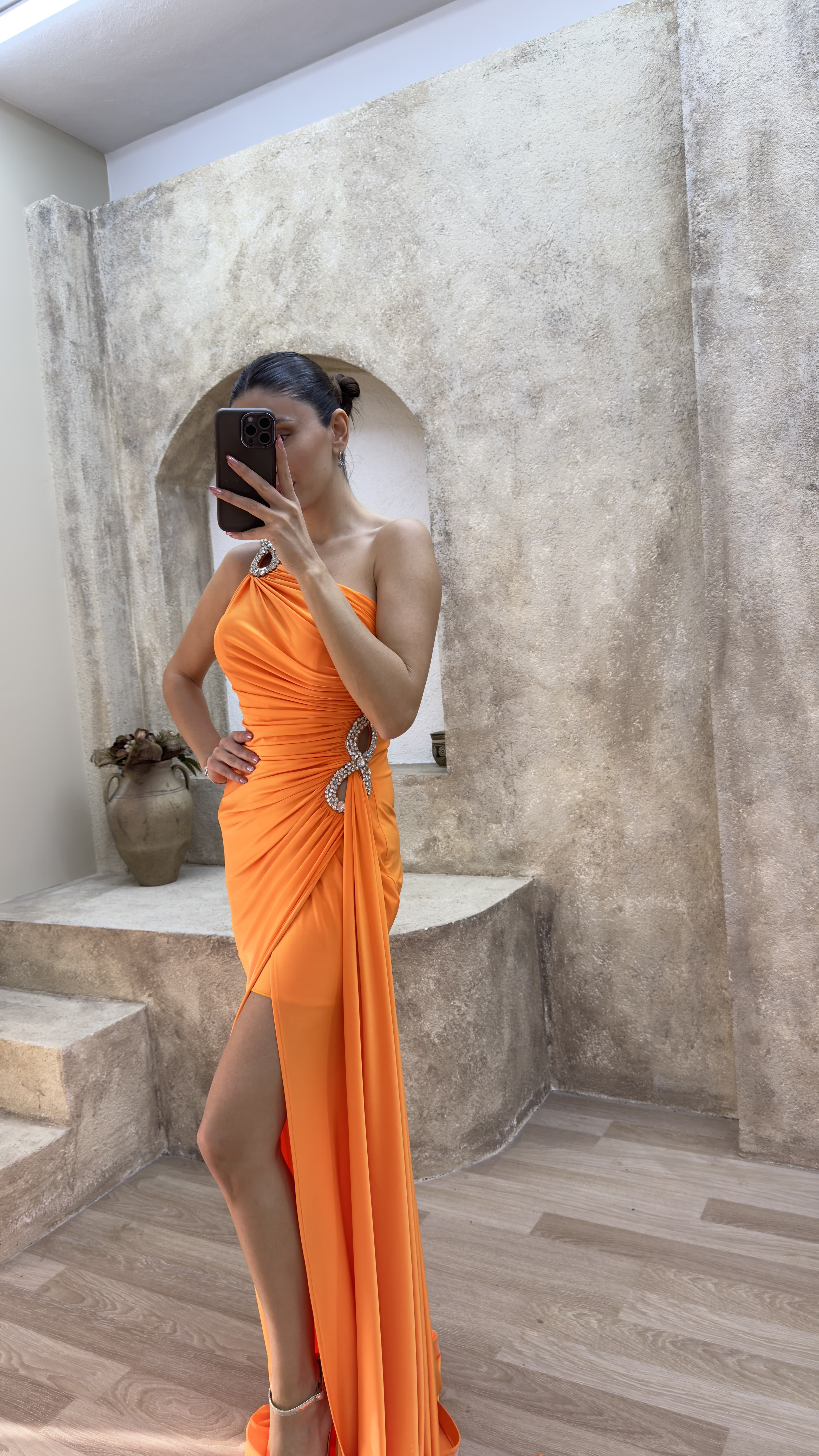 ONE SHOULDER WAIST DETAIL STONE EMBROIDERED DRAPED DESIGN EVENING DRESS