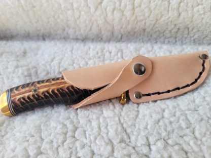 Made in Montana Hunting Knife Black Pinecone