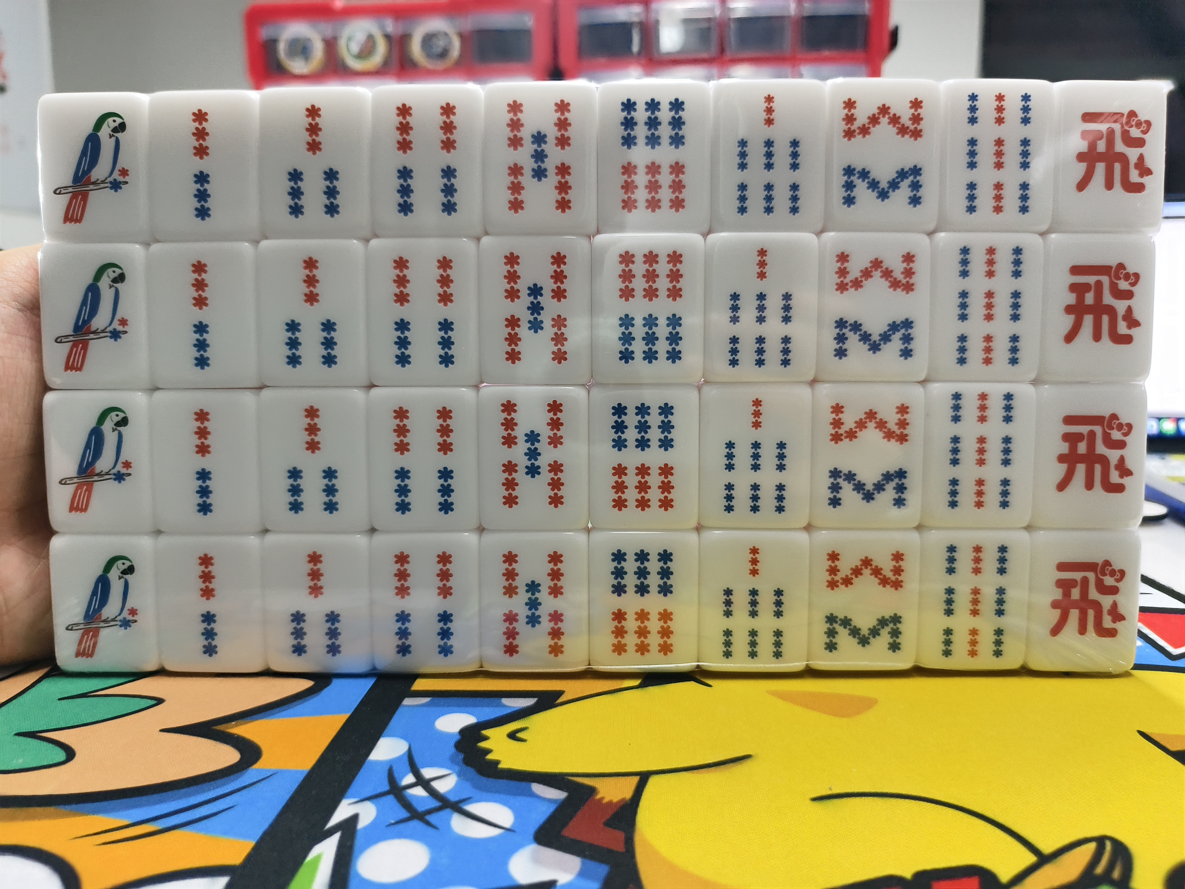 Hello Kitty Mahjong Tile Set ( 144 pcs )