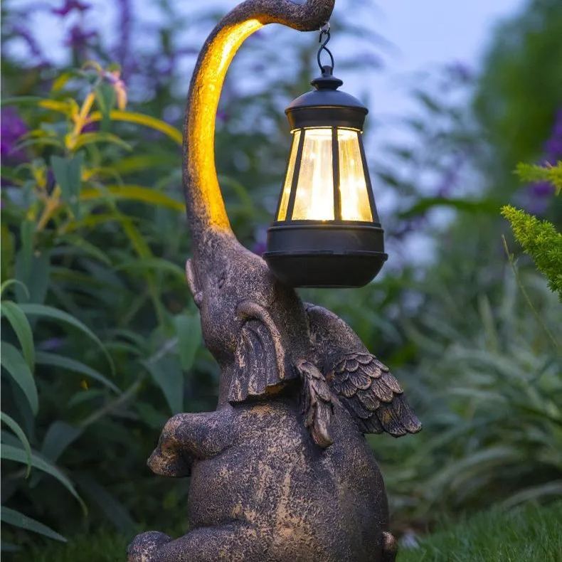 The solar powered elephant statue is suitable for garden decoration 