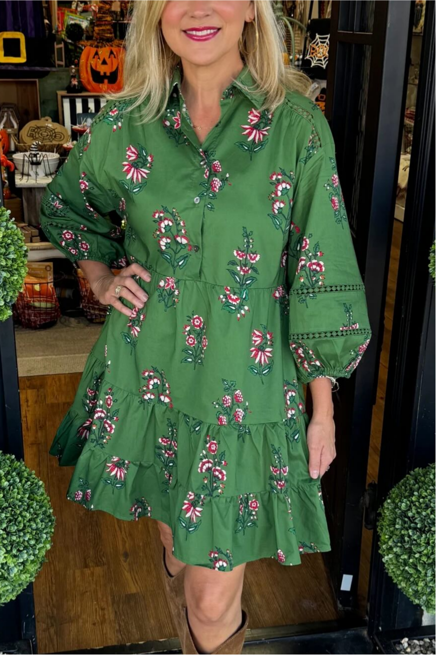 Vintage Inspired Floral Print Collared Tiered Dress