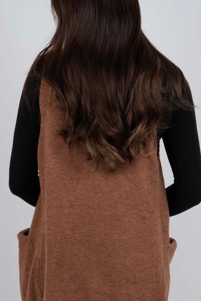 Simple And Stylish Sleeveless Sweater