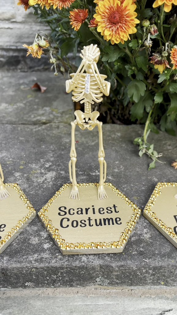 🔥Last Day Sale-💀🏆Halloween Best Costume Skeleton Trophy