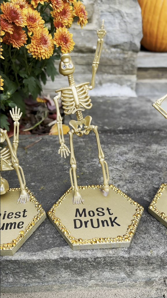 🔥Last Day Sale-💀🏆Halloween Best Costume Skeleton Trophy