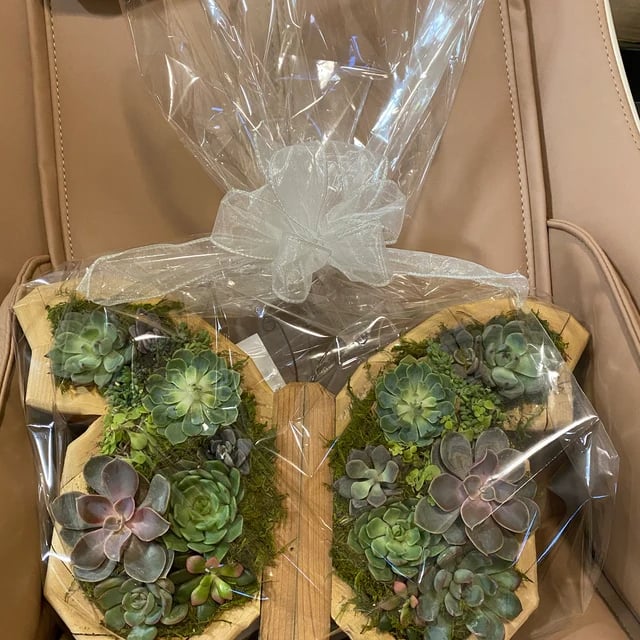 🦋Wooden Garden Arrangements-faux succulent wall planter