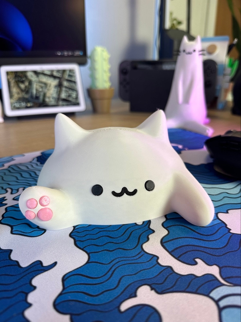 Kawaii Desk Cat- Adorable Desk Decor
