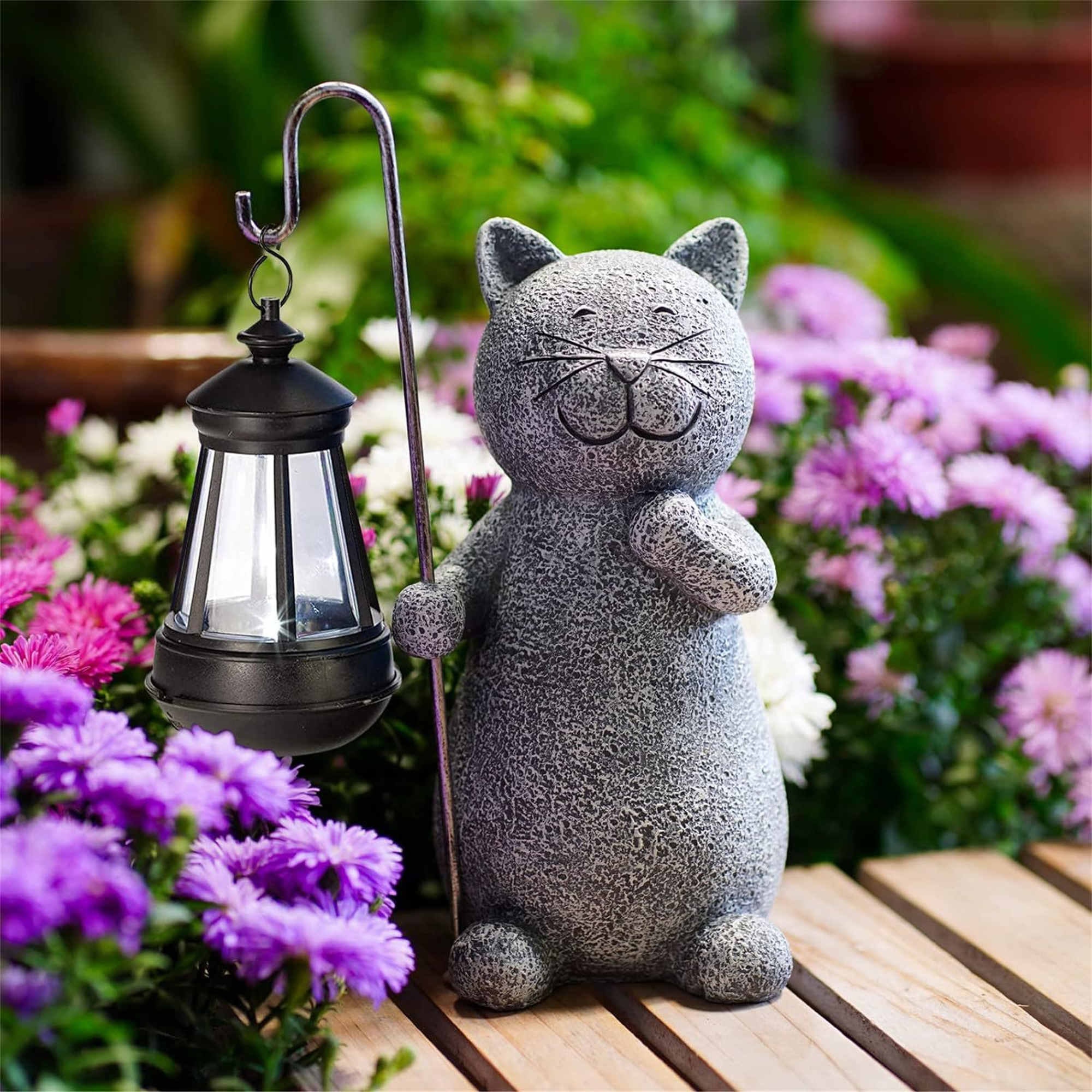 Cat Statue Garden Ornament with Solar Lantern