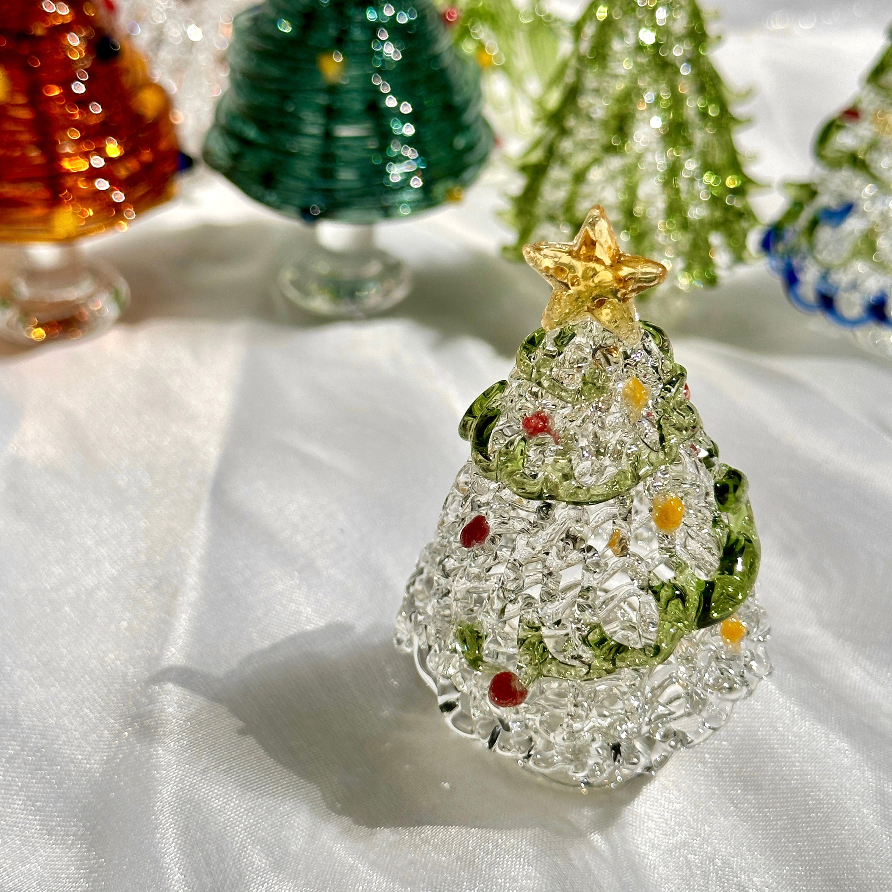 ✨ Handmade Glass Christmas Tree Statue ✨