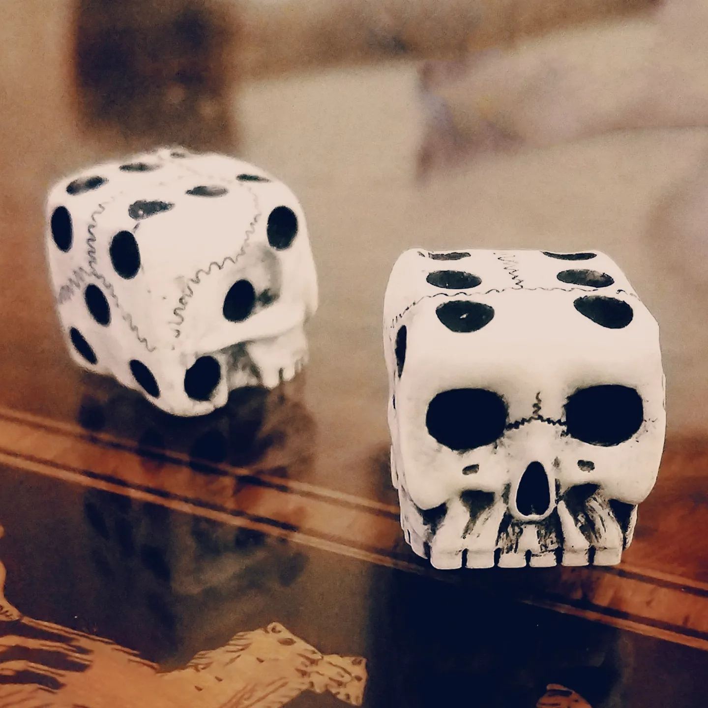 🎲White Skull Dice for Casual Parties and Board Games