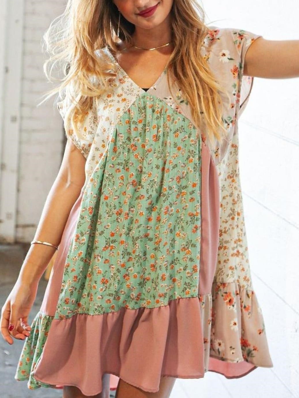 Women's V-Neck Printed Flowing Short Sleeve Mini Dress