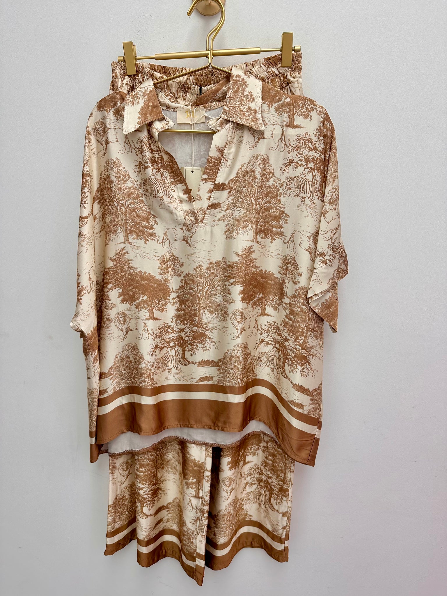 HOT SALE Women's Animal Plant Print V Neck Long Sleeve and Drawstring Pocket Pants Co-ord Set