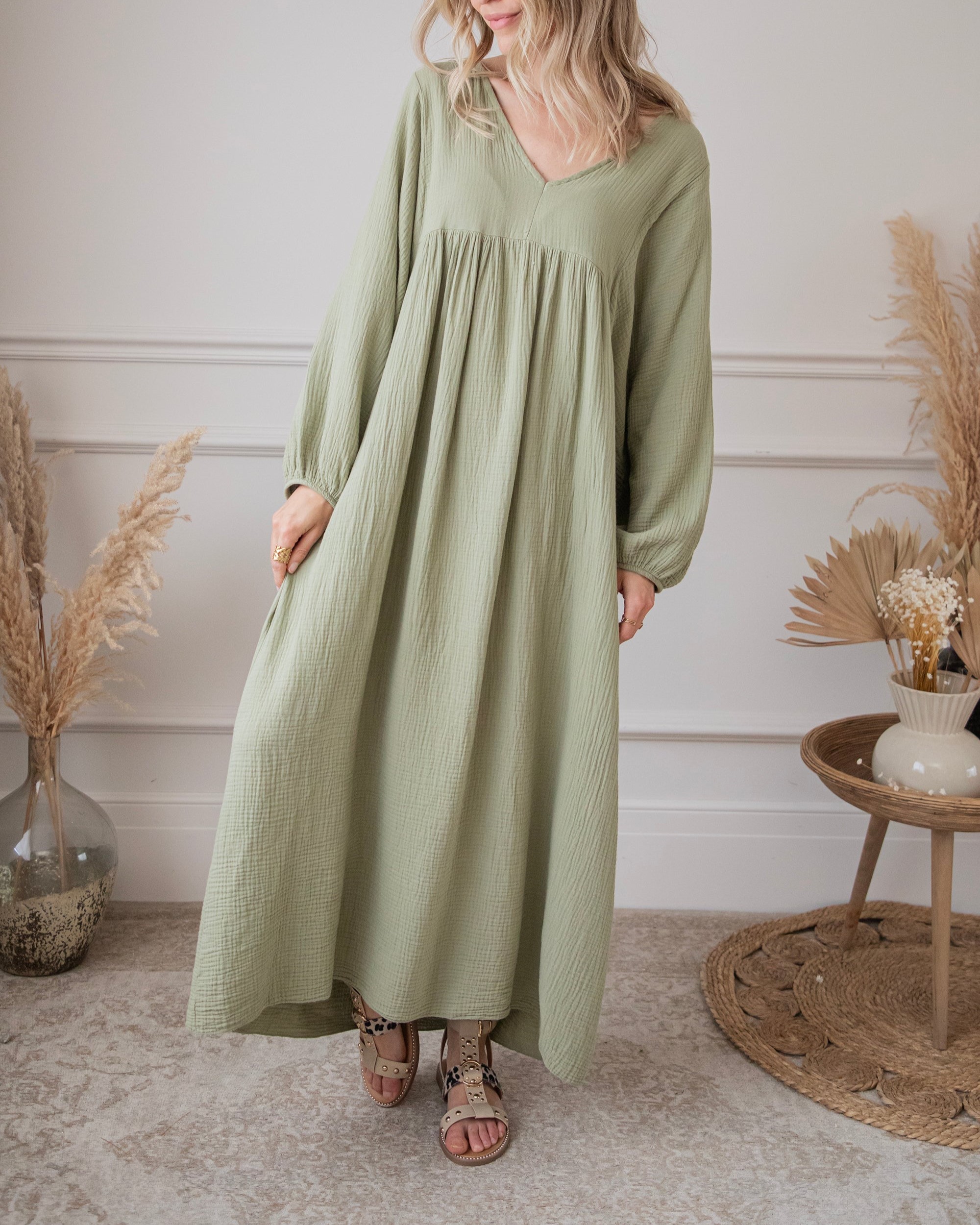 V Neck Puff Long Sleeve Maxi Dress