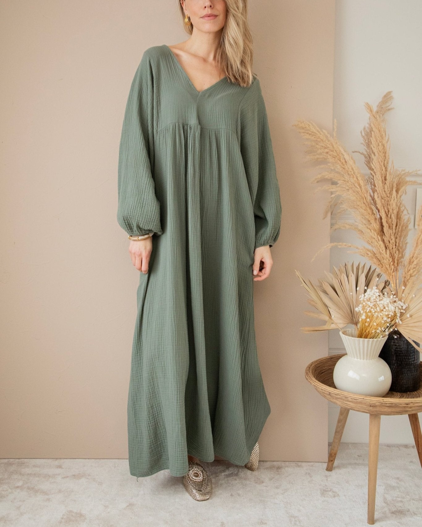 V Neck Puff Long Sleeve Maxi Dress
