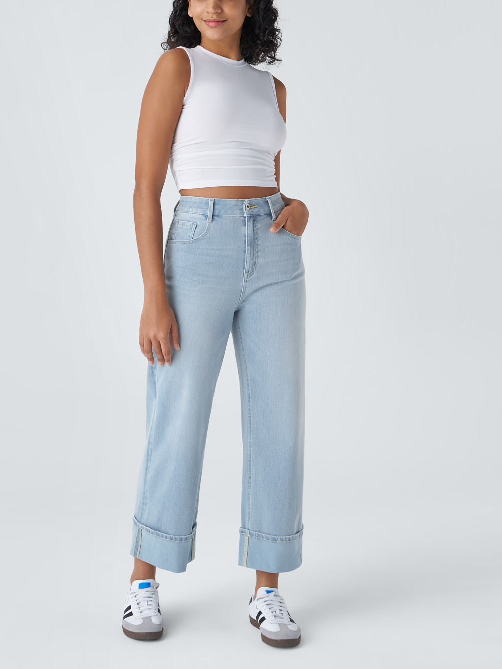 Women's High Waisted Multiple Pockets Rolled Hem Wide Leg Jeans