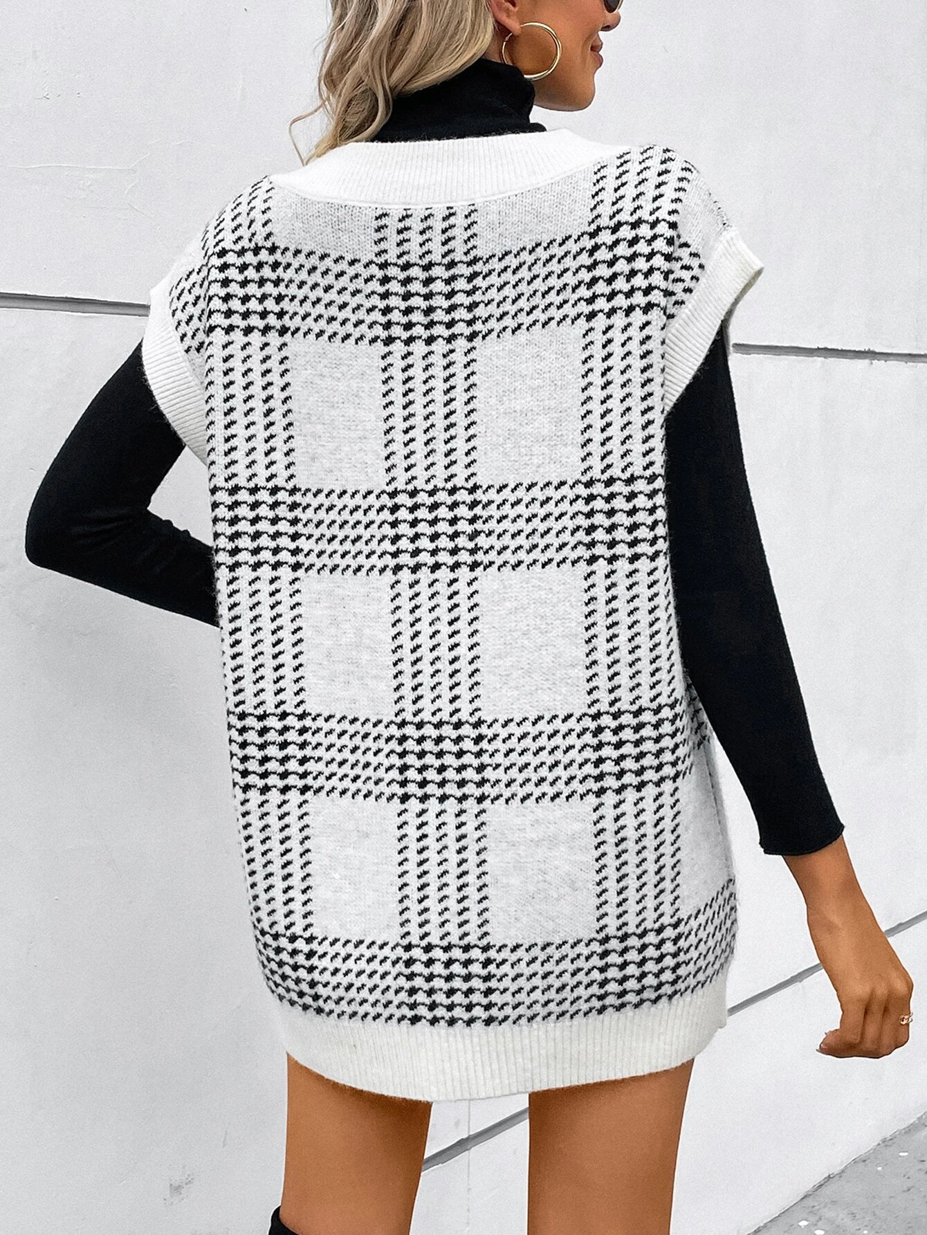 Women's Oversized V Neck Knit Sweater Vest