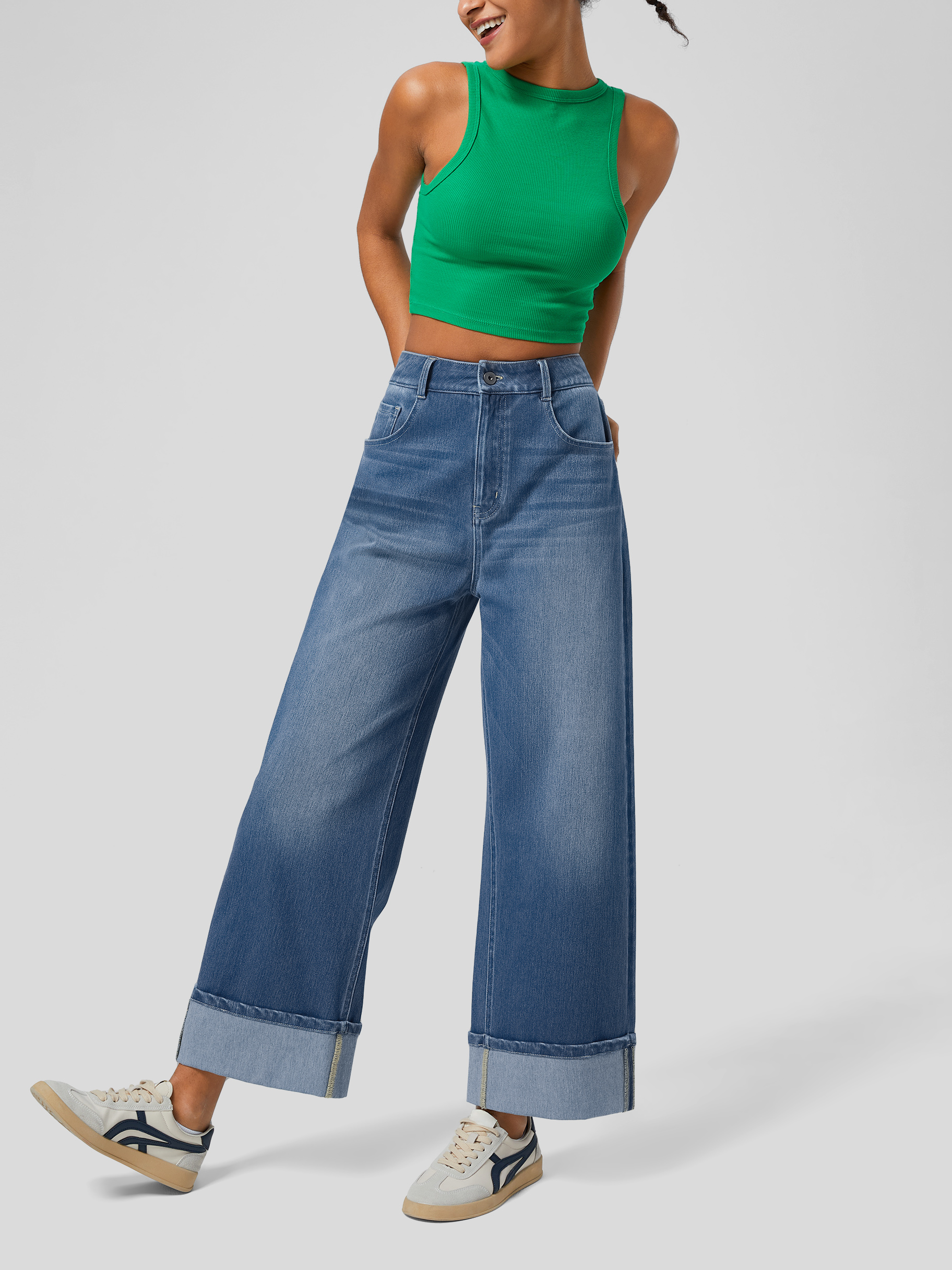 Women's High Waisted Multiple Pockets Rolled Hem Wide Leg Jeans