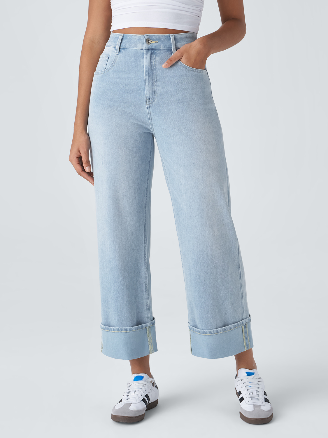 Women's High Waisted Multiple Pockets Rolled Hem Wide Leg Jeans