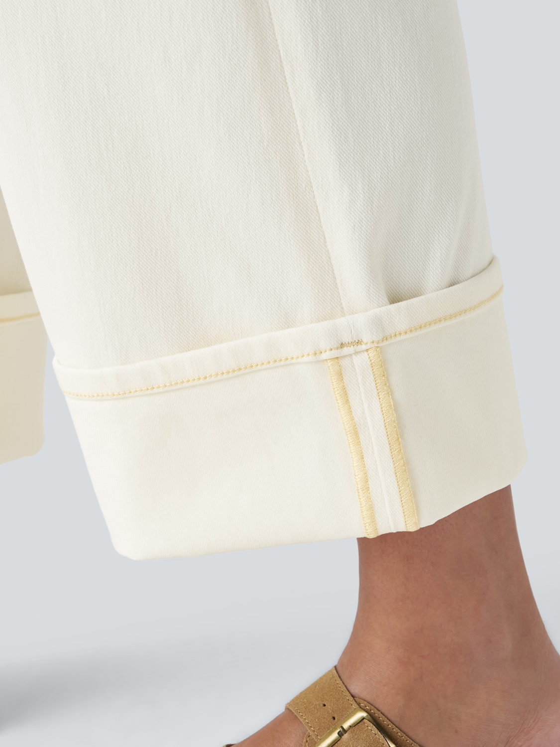 Women's High Waisted Multiple Pockets Rolled Hem Wide Leg Jeans