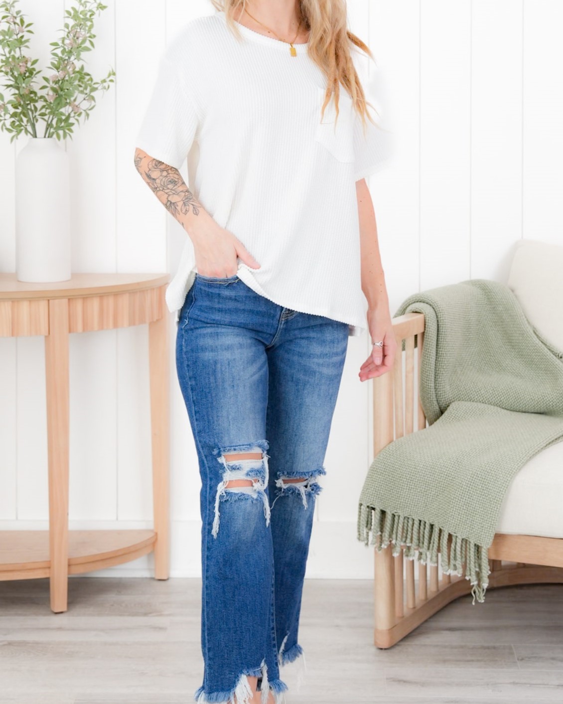 Solid Ribbed Short Sleeve Top With Pocket