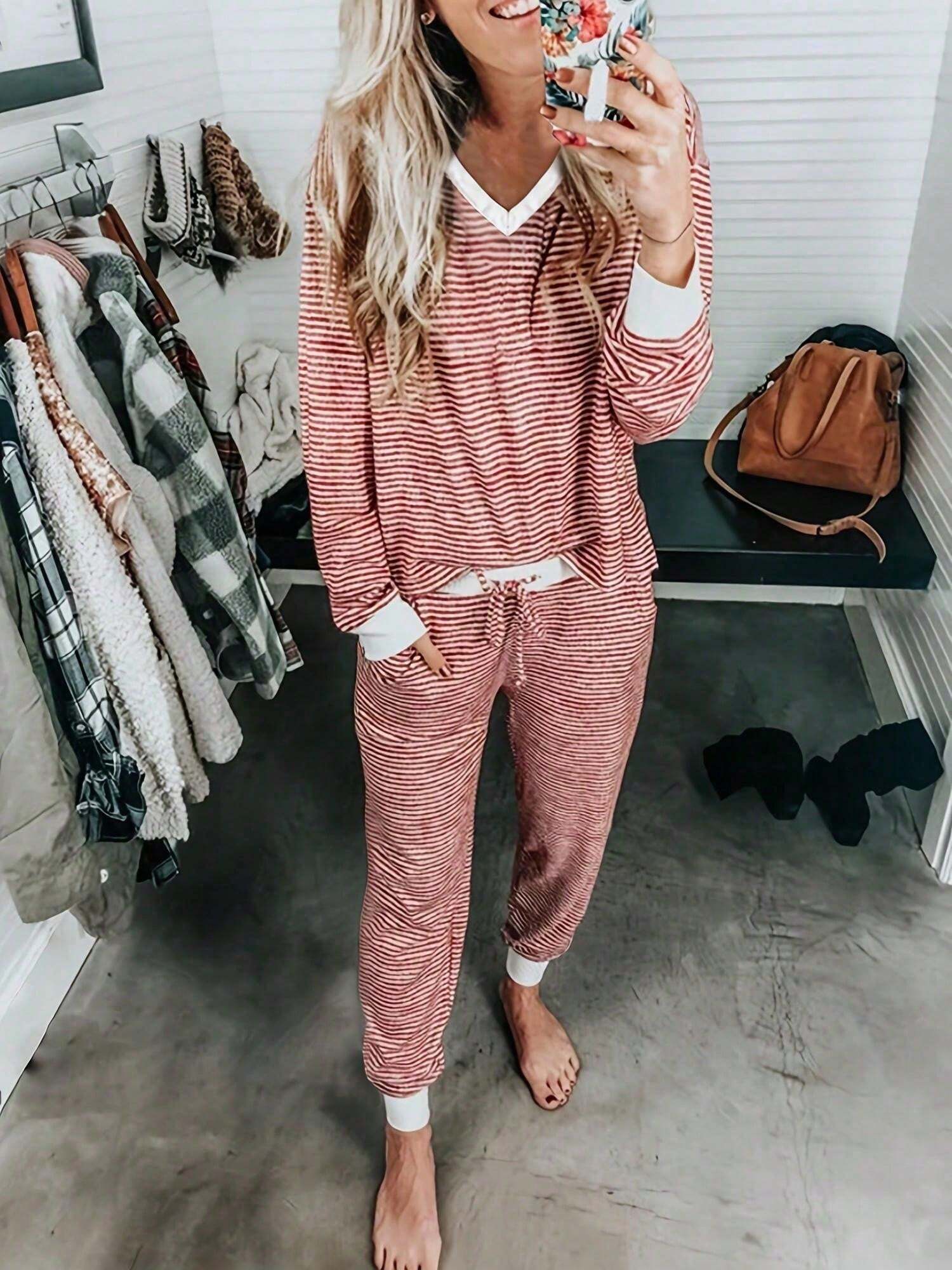 2pcs Christmas Striped V-Neck Long Sleeve Pajama Set, Autumn/Winter