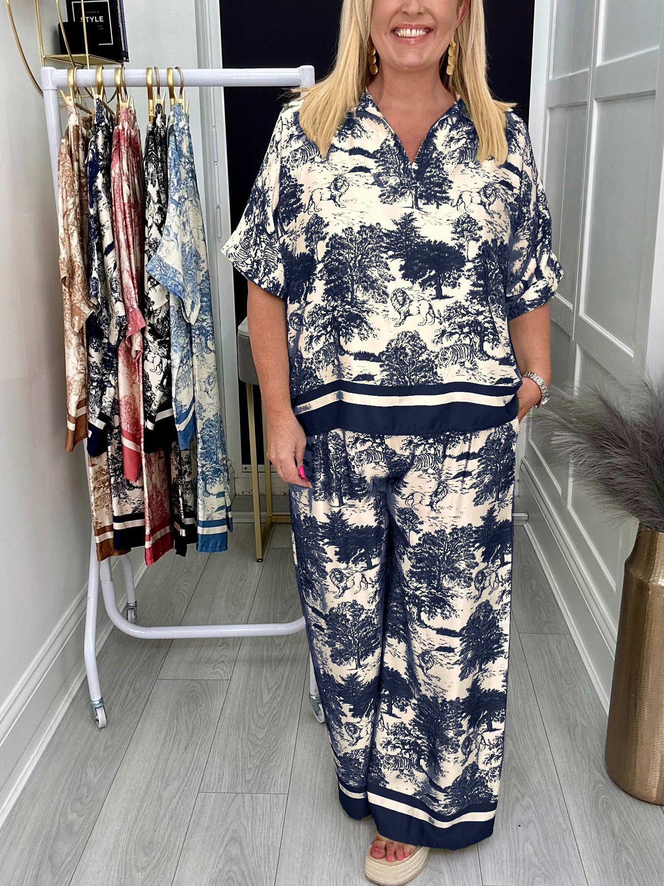 HOT SALE Women's Animal Plant Print V Neck Long Sleeve and Drawstring Pocket Pants Co-ord Set