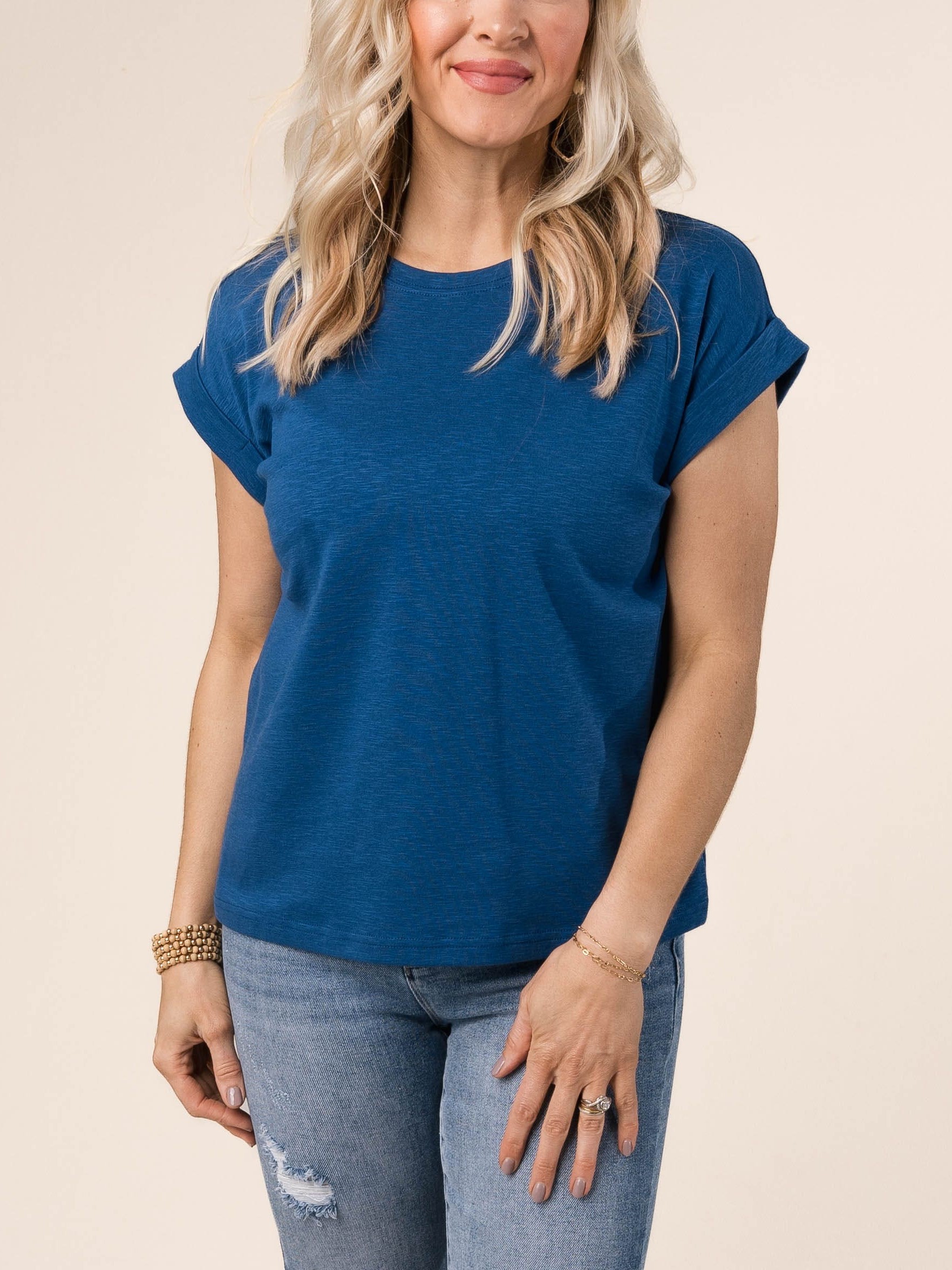 Women's Crew Neck Knit Rolled Cuff Short Sleeve Basic Tee