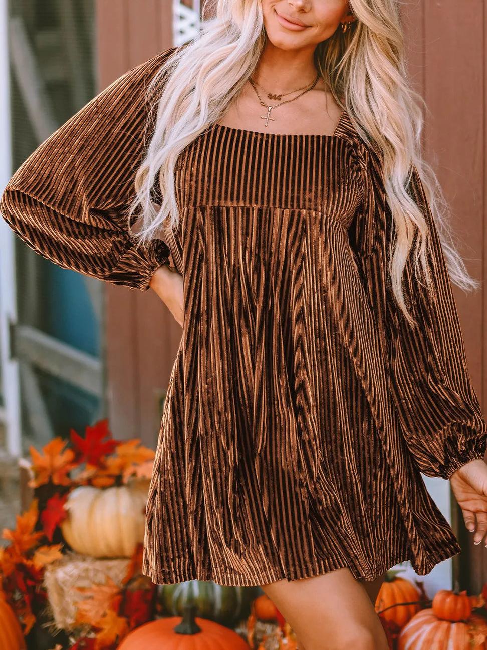 Perfect Tie pocketed Square Neck Long Sleeve Velvet Dress