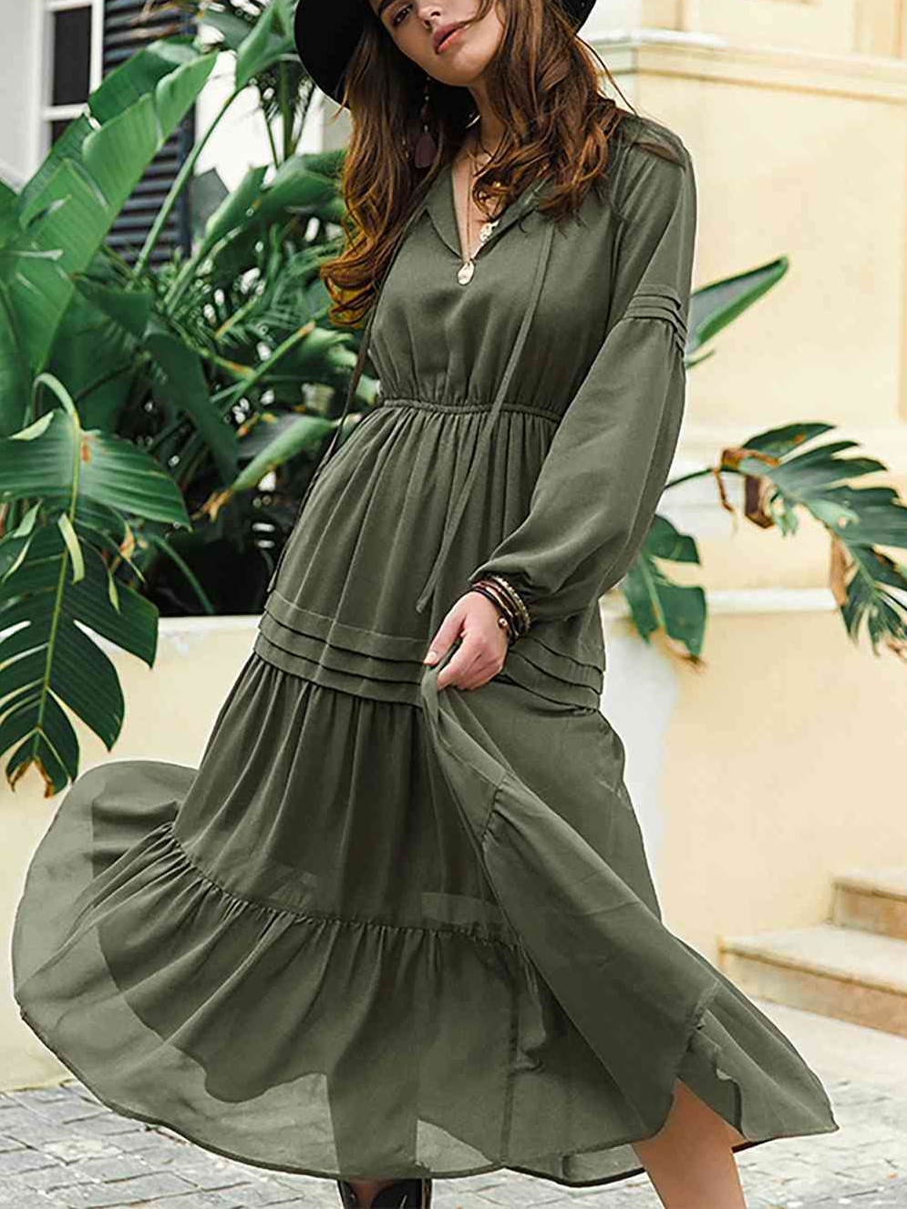 Women‘s Flowy Lantern Sleeve Ruffle Hem Tiered Midi Dress