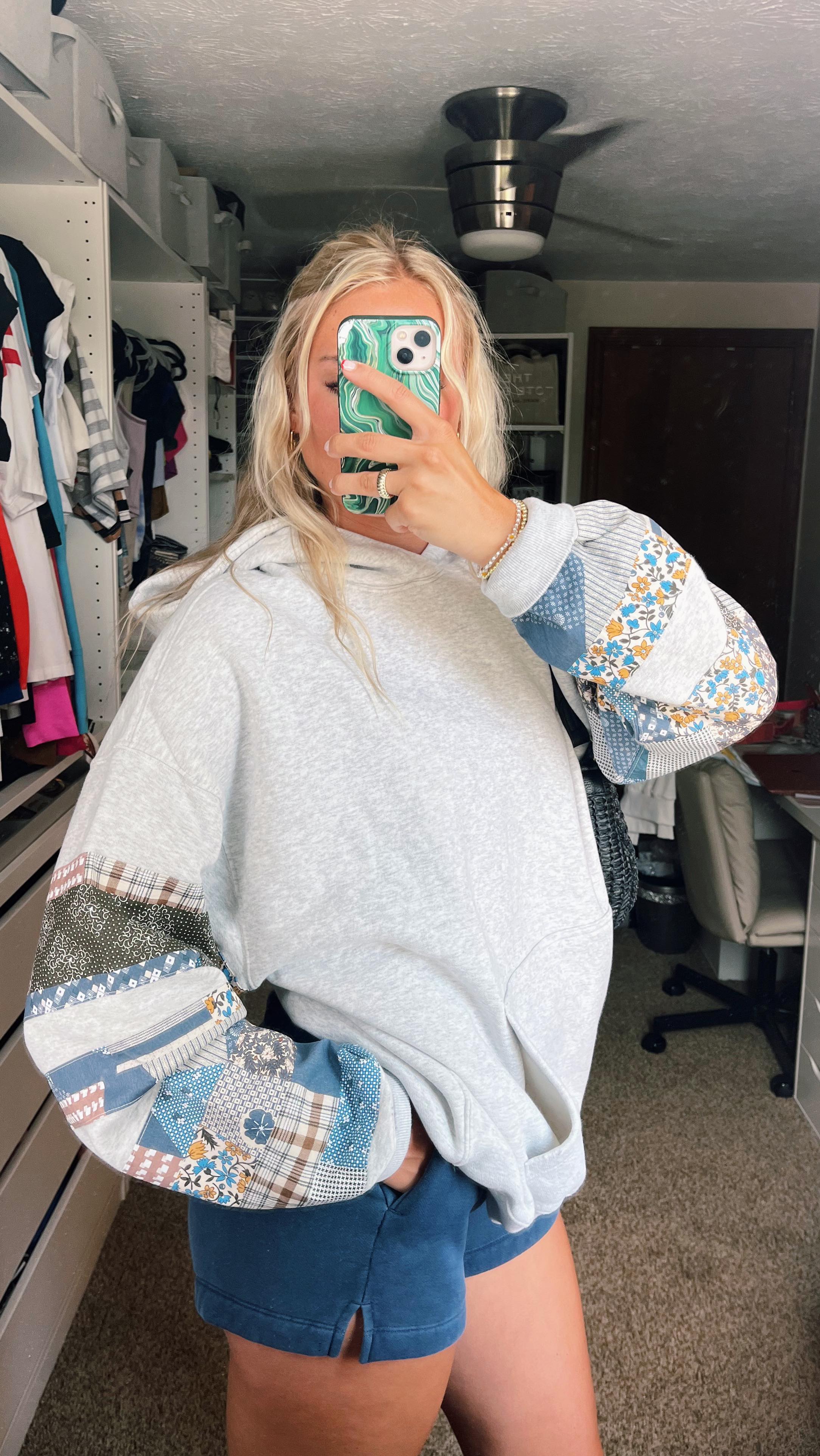 Womens Quilted Graphic Essential Popover Hoodie