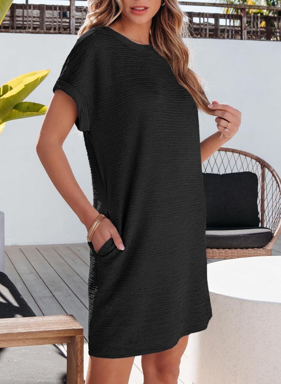 Women's Crewneck Short Sleeve Textured Mini Dress Casual Beach Vacation Dresses