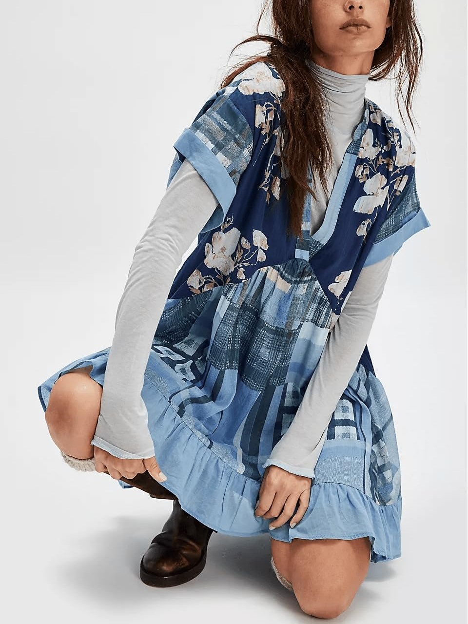 Women's V-Neck Printed Flowing Short Sleeve Mini Dress