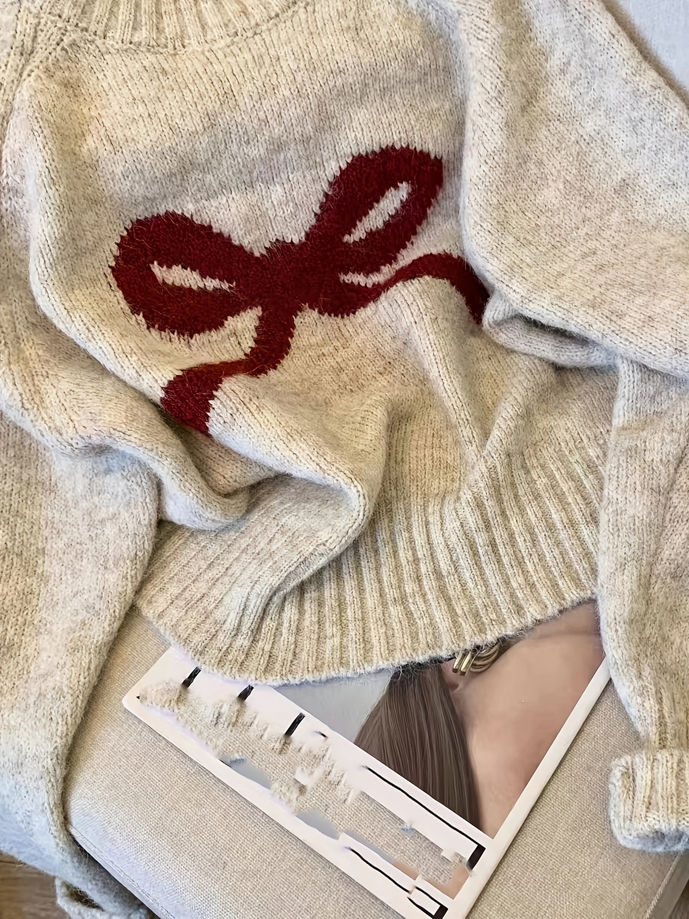 Women's Round Neck Playful Bow Knit Sweater