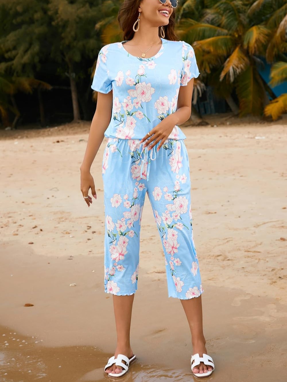 Women's Printed Short Sleeve Top with Capri Pants Lounge & Sleepwear Set