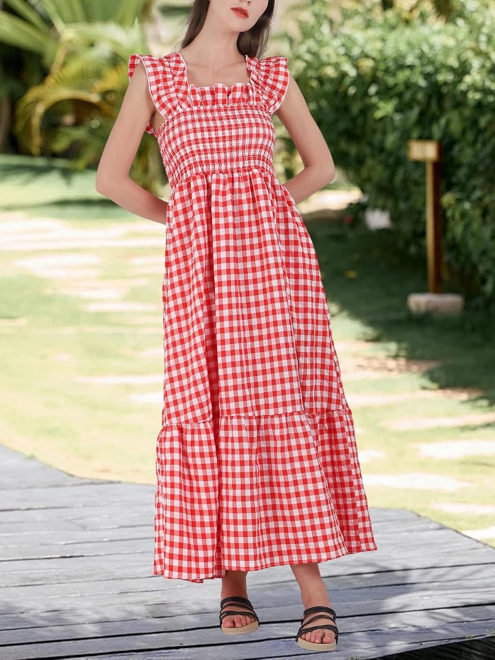 HOT SALE Women's Retro Plaid Spaghetti Strap Smocked Dress