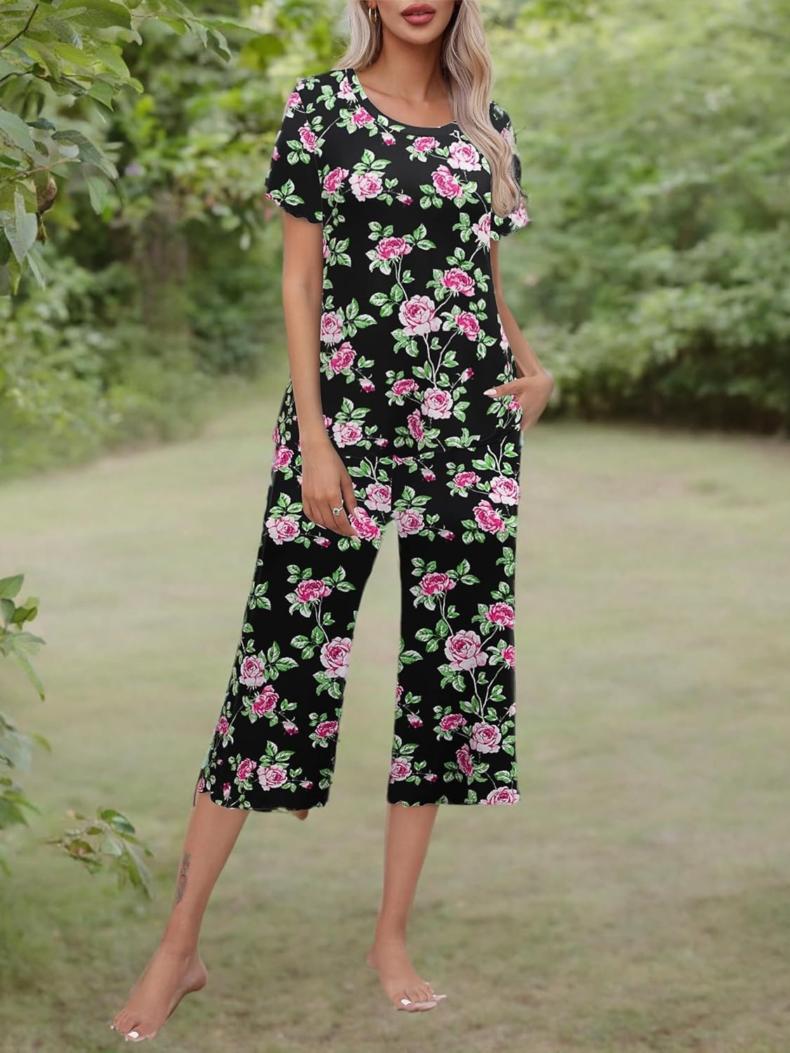 Women's Printed Short Sleeve Top with Capri Pants Lounge & Sleepwear Set