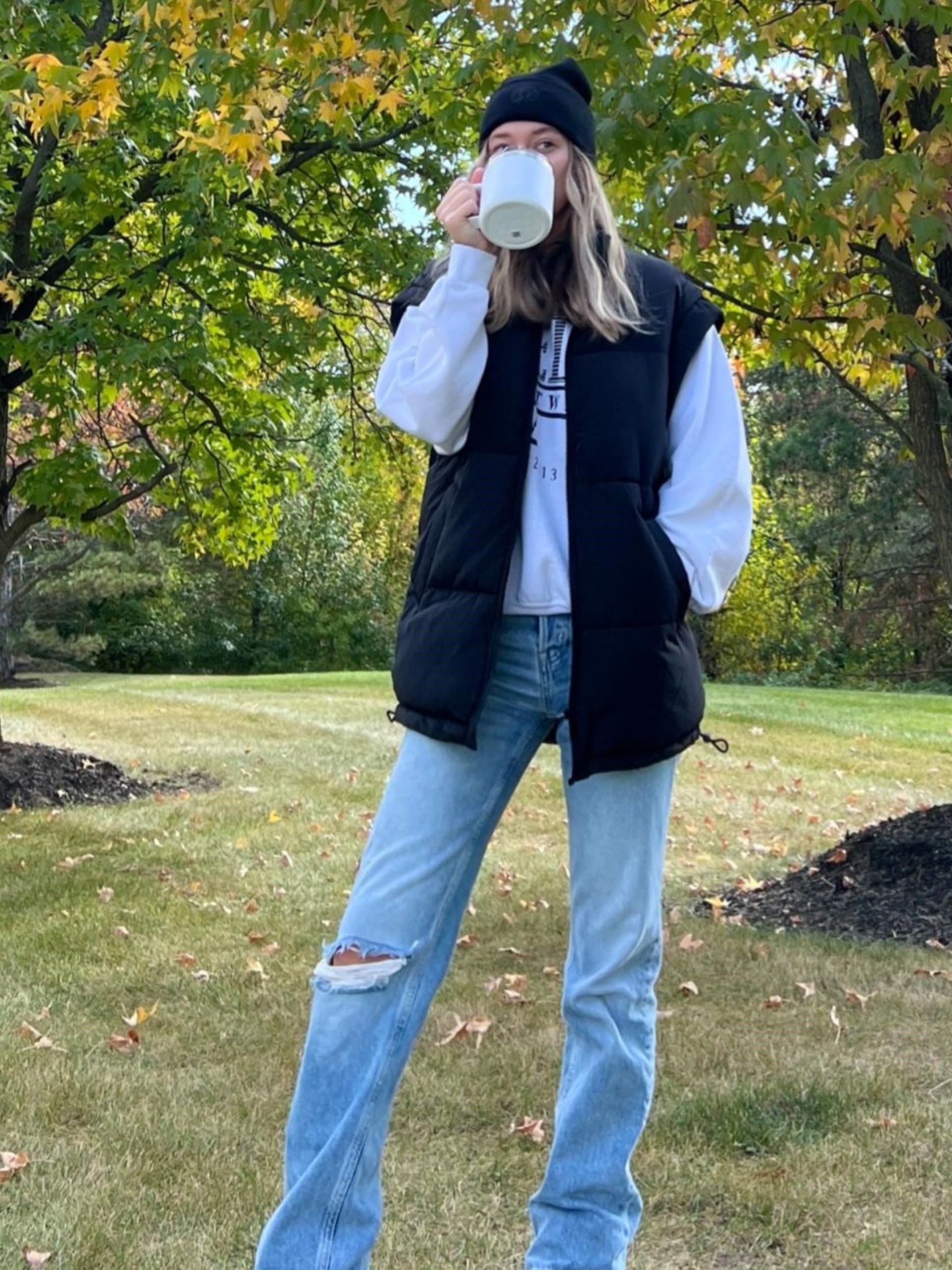 Women's Oversized Stand Collar Puffer Vest Lightweight with Pockets